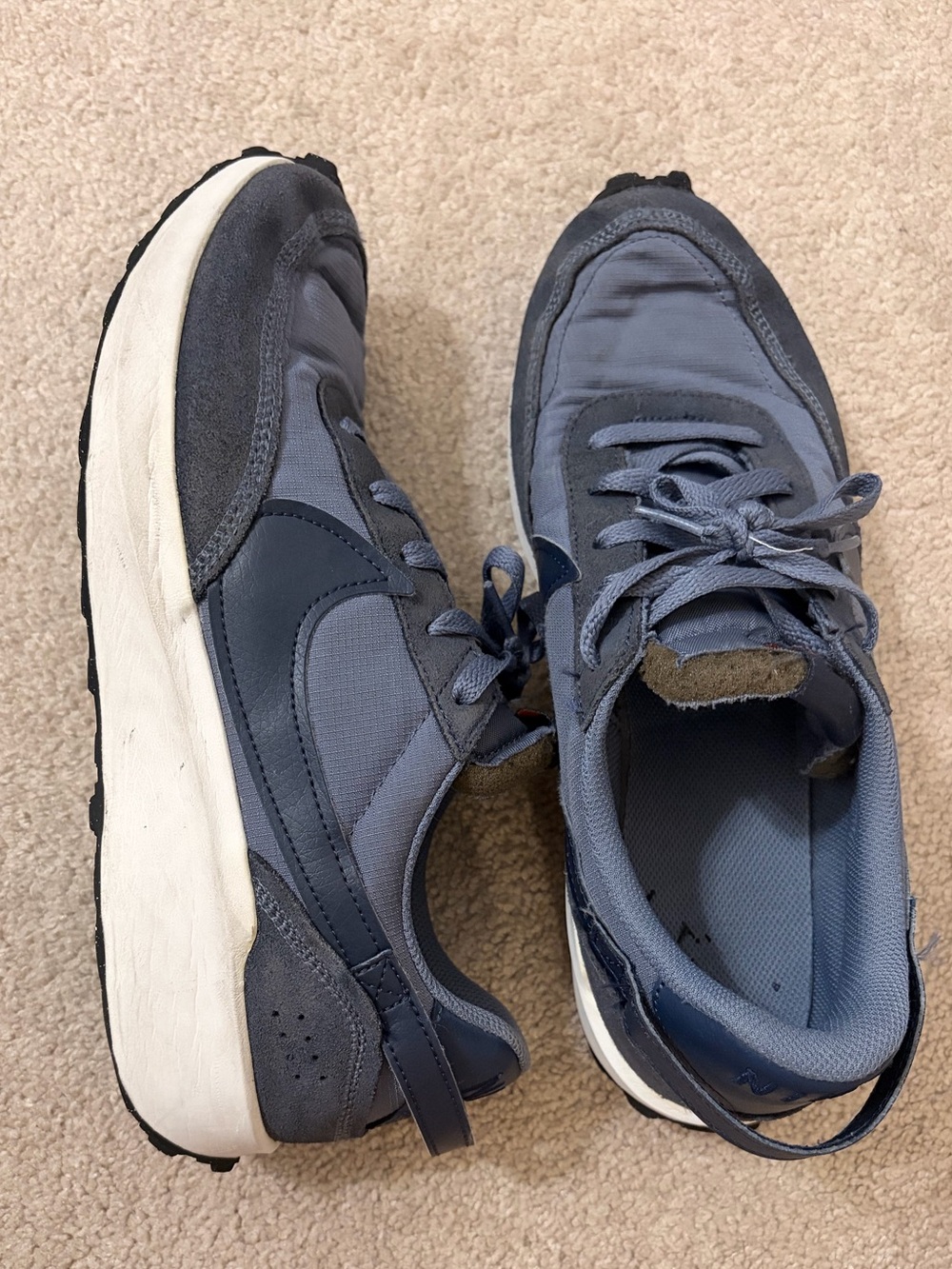 Nike Men's Grey Athletic Sneakers - Casual Comfort